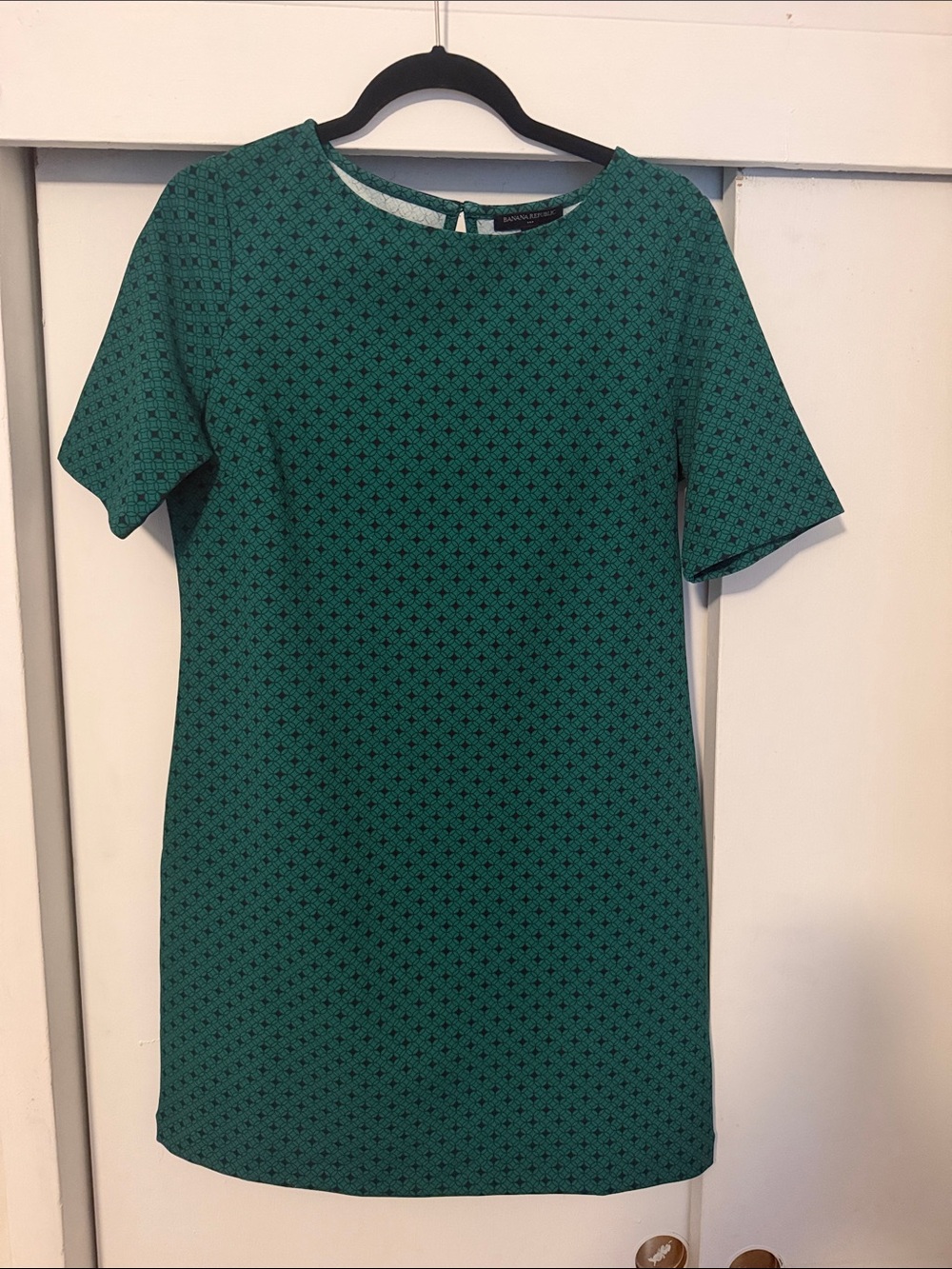 Banana Republic Green Short Sleeve Shift Dress